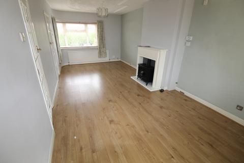 3 bedroom semi-detached house to rent, Hayes, UB4