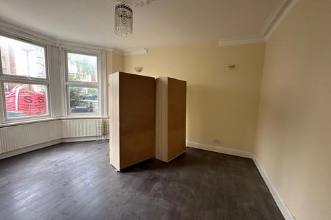 2 bedroom terraced house to rent, Colchester Road, London E10