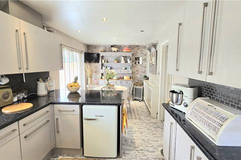 15 Marsh End, Birmingham, B38 9BB