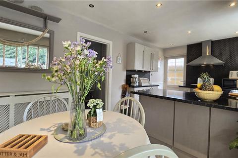 15 Marsh End, Birmingham, B38 9BB