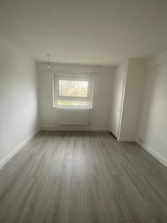 3 bedroom flat to rent, Eastleigh Road, London E17