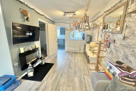 17 Badgers Close, Newhaven, BN9 9DE