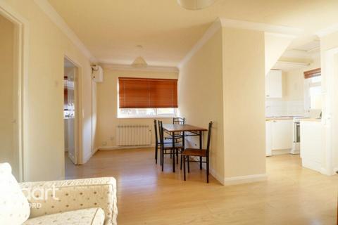 2 bedroom flat for sale, Albert Road, Romford