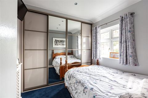 2 bedroom terraced house for sale, Nutbrowne Road, Dagenham, RM9