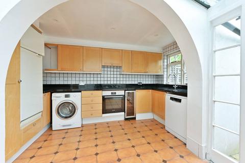 2 bedroom house to rent, Barchard Street, Wandsworth Town, London, SW18