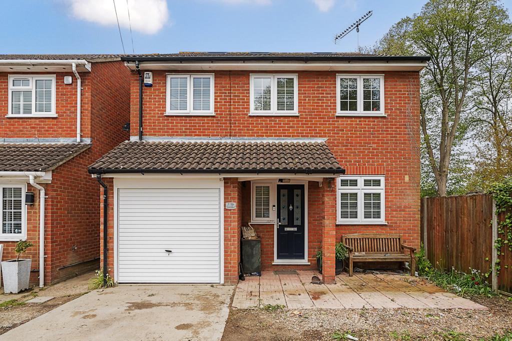Linden Avenue, Eastcote, Middlesex 5 bed detached house for sale £975,000