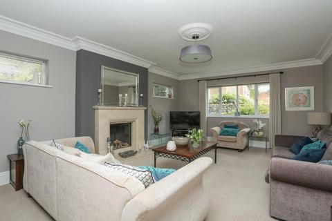 4 bedroom detached bungalow for sale, Churchfields, Broadstairs, CT10