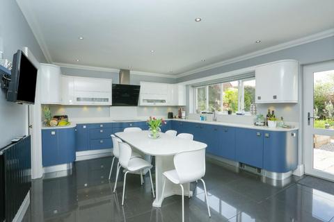 4 bedroom detached house for sale, Churchfields, Broadstairs, CT10