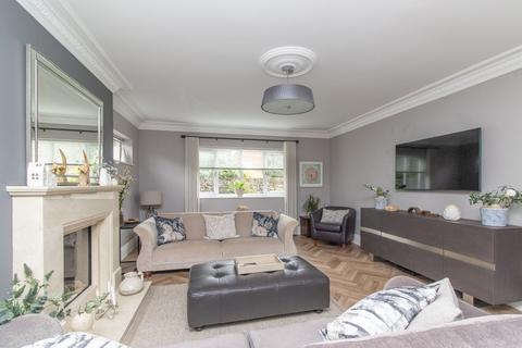 17 Churchfields, Broadstairs, CT10 3BL