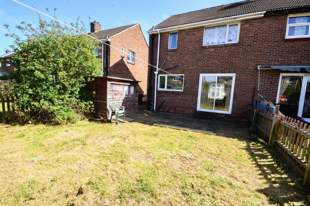 Parry Drive, Whitburn 3 bed semidetached house for sale £169,950