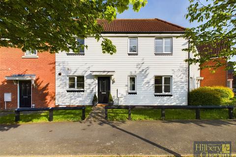 2 bedroom terraced house for sale, School Path, Dunton Fields, Laindon, Essex, SS15