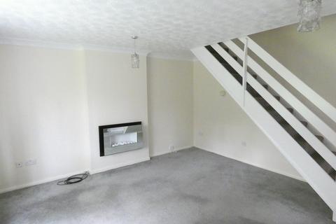 3 bedroom semi-detached house to rent, Primrose Close, Thetford, IP24 2XD