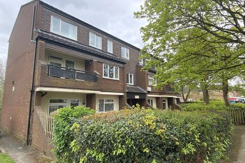 2 bedroom apartment for sale, Queen Elizabeth Way, Malinslee, Telford, Shropshire, TF3