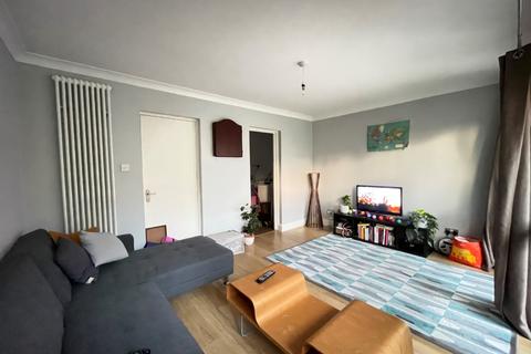 3 bedroom semi-detached house to rent, Bedford Road, London, Greater London, SW4