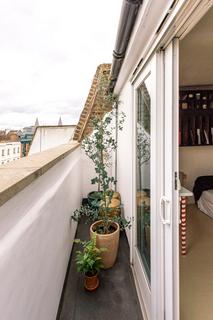 1 bedroom penthouse to rent, Ledbury Road, Notting Hill, W11