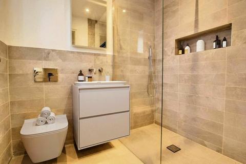 4 bedroom detached house to rent, Lewes Road, Haywards Heath, West Sussex, RH17