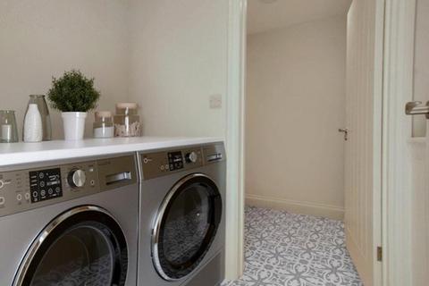 4 bedroom detached house to rent, Lewes Road, Haywards Heath, West Sussex, RH17