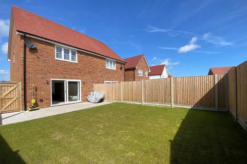 2 bedroom semi-detached house for sale, Summer Meadow, Deal, CT14