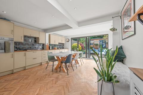 42 Clarence Crescent, Sidcup, DA14 4DF