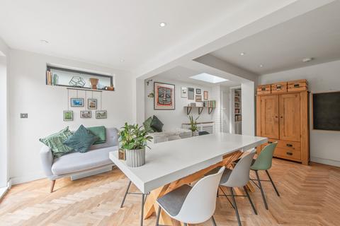 42 Clarence Crescent, Sidcup, DA14 4DF