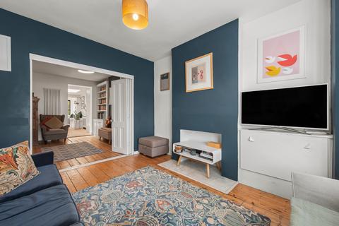 42 Clarence Crescent, Sidcup, DA14 4DF