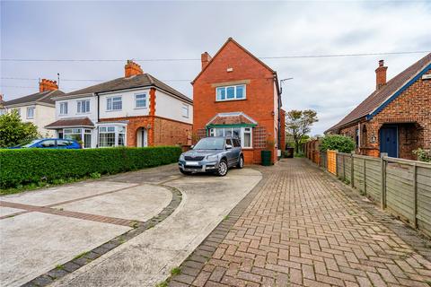 2 bedroom detached house for sale, Bradley Road, Grimsby, Lincolnshire, DN33