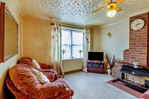 3 bedroom end of terrace house for sale, Bradwell Drive, Nottingham, NG5