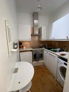 2 bedroom flat to rent, 0754LT – West Montgomery Place, Edinburgh, EH7 5HA