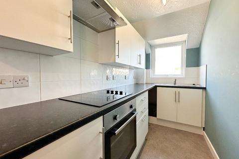 1 bedroom flat to rent, Mountbatten Court, Aldershot