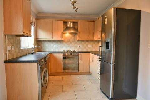 4 bedroom townhouse to rent, Deane Court, Stapeley, CW5