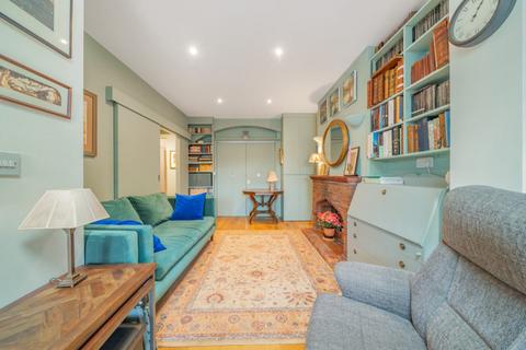 38 The Ridgeway, London, W3 8LN