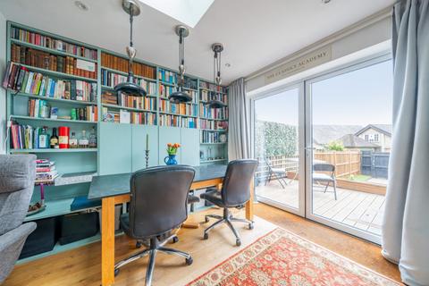 38 The Ridgeway, London, W3 8LN