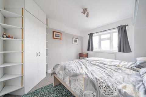 38 The Ridgeway, London, W3 8LN
