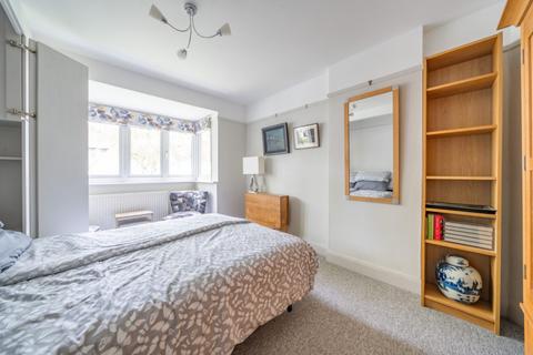 38 The Ridgeway, London, W3 8LN