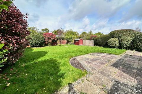 3 bedroom detached bungalow to rent, Colemere Gardens, Highcliffe, Dorset. BH23 5AS