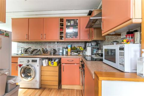 23c Petticoat Tower, London, E1 7EF