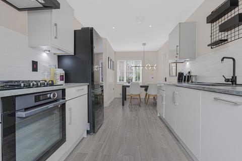 33 Badgers Drive, Wantage, OX12 9WJ