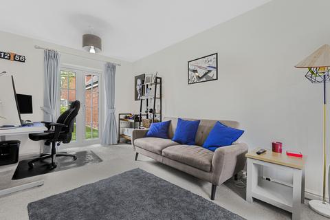 33 Badgers Drive, Wantage, OX12 9WJ