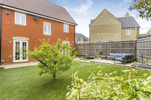 33 Badgers Drive, Wantage, OX12 9WJ