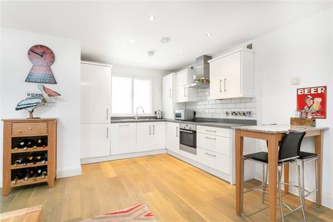 2 bedroom ground floor flat for sale, St. Mark Street, London, E1