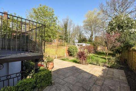 5 bedroom semi-detached house for sale, Friern Park, North Finchley