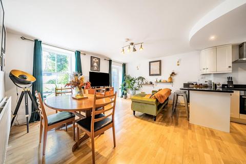 Flat A, 25 Hamlet Road, London, SE19 2AP