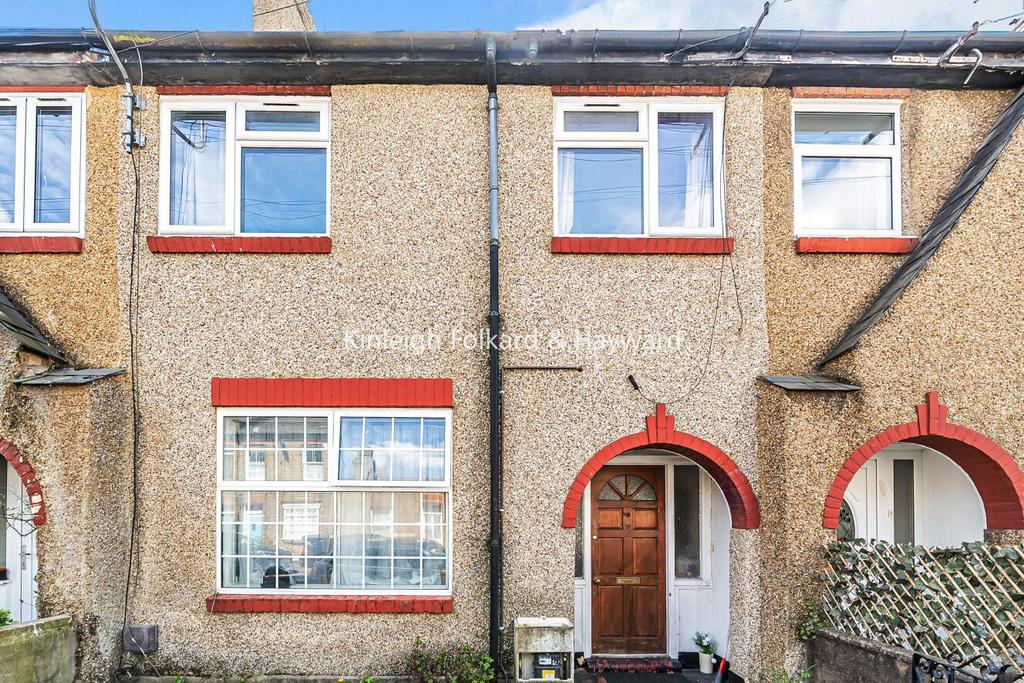 Green Road, Whetstone 3 bed terraced house for sale £595,000