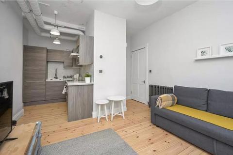 1 bedroom flat to rent, Caledonian Crescent , Edinburgh, EH11 2AL