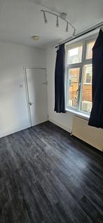 2 bedroom flat to rent, Northwood Hills, London HA6