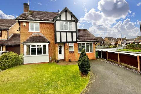 4 bedroom detached house for sale, Hallahan Close, Stone, ST15