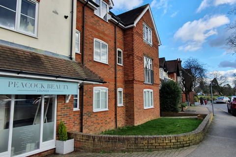 2 bedroom flat to rent, Kings Road, Shalford, Guildford, Surrey, GU4