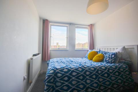 2 bedroom flat to rent, The Docks, Gloucester, GL1