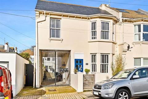 4 bedroom end of terrace house for sale, Coleridge Street, Hove, BN3 5AB