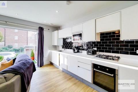 2 bedroom flat to rent, The Avenue, Croydon CR0